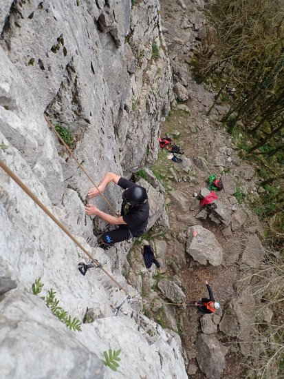 Escalade en falaise au cirque d'Anglas à Arudy