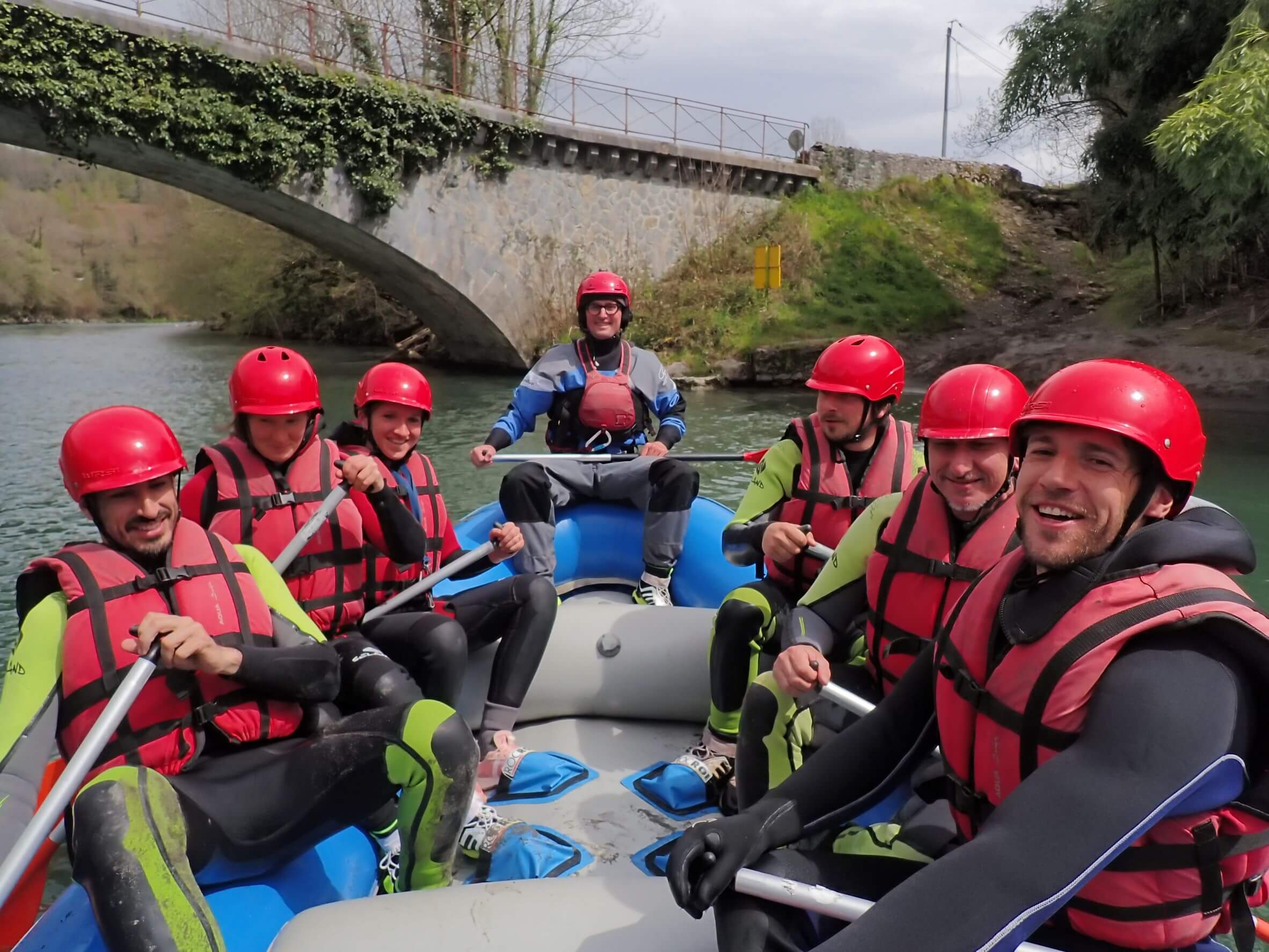 Rafting-gave-pau-lestelle-pyrenees Rafting sur le gave de Pau - Pyrénées