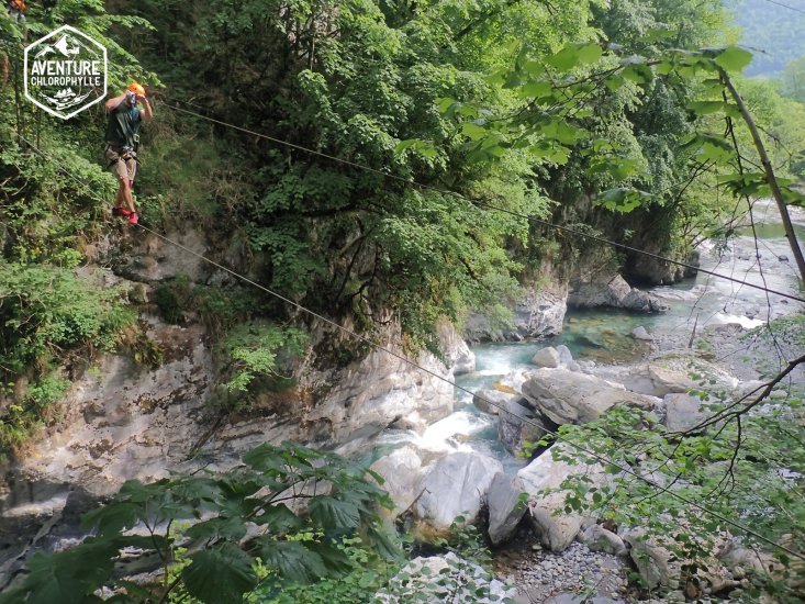 Pont de singe dans la via ferrata du Hourat