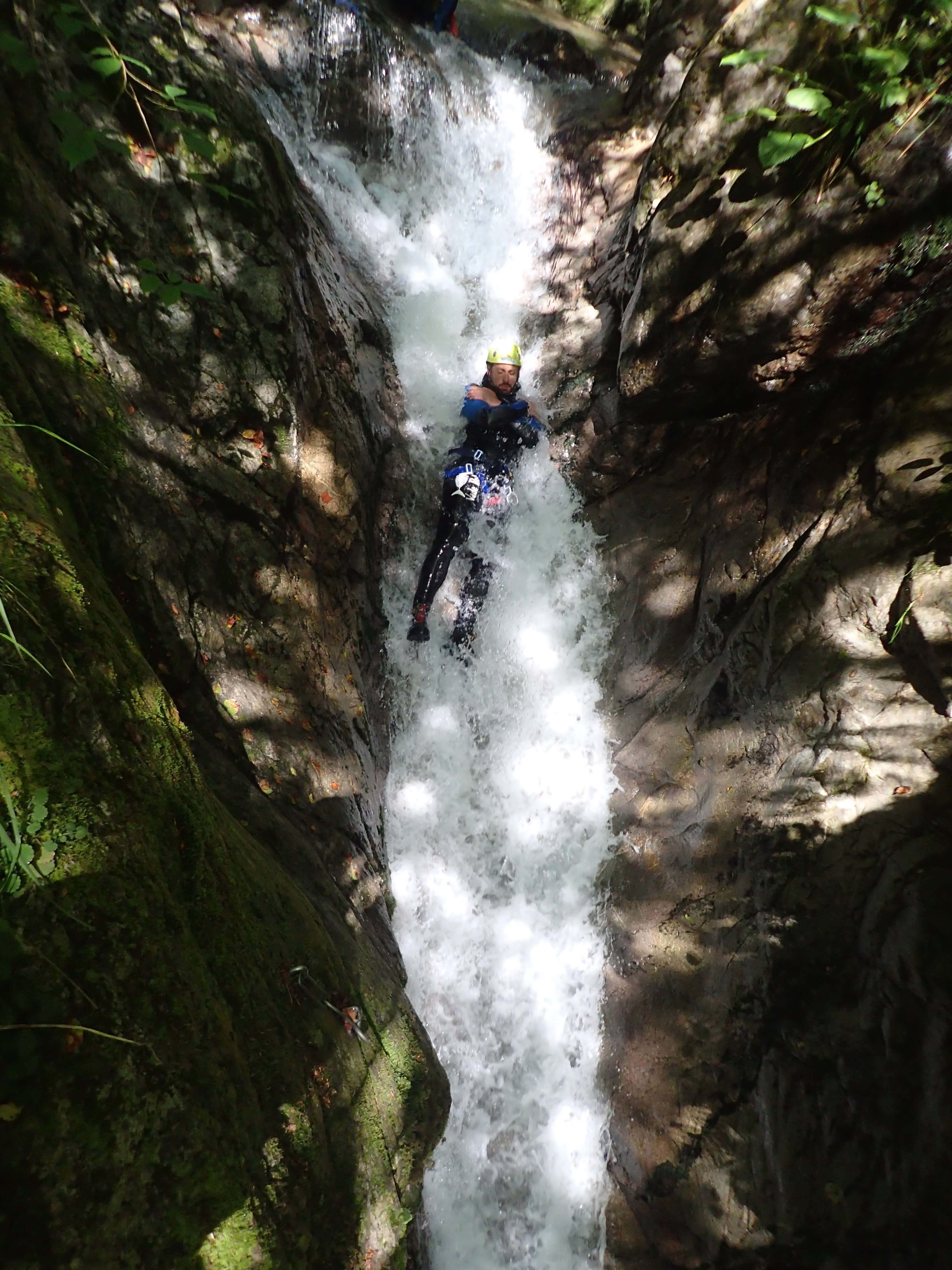 toboggan naturel dan sle canyon du Canciegt dans les Pyrénées